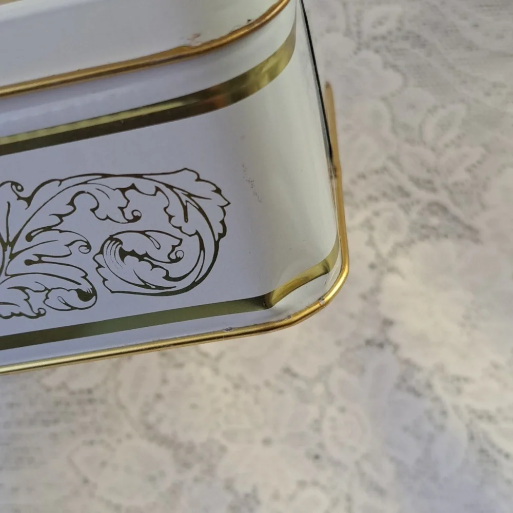 Vtg Currier & Ives The Old Grist Mill Tin Storage Container Box - Tea Cookies